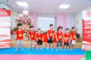 Lễ ký kết hợp tác đào tạo tiếng Anh các lớp song ngữ giữa trường mầm non Búp Măng Non và trung tâm Anh ngữ Hanoi Connection Thượng Đình đã diễn ra thành công tốt đẹp. - TRƯỜNG MẦM NON BÚP MĂNG NON