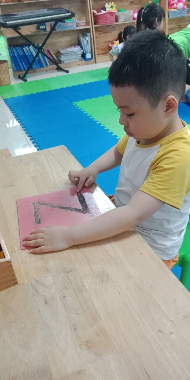 Hoạt Động Montessori - TRƯỜNG MẦM NON BÚP MĂNG NON